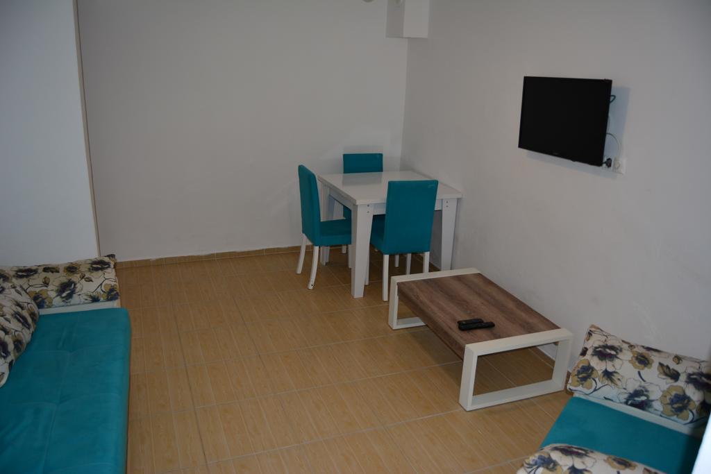 Mavi Butik Apart Çeşme Luaran gambar