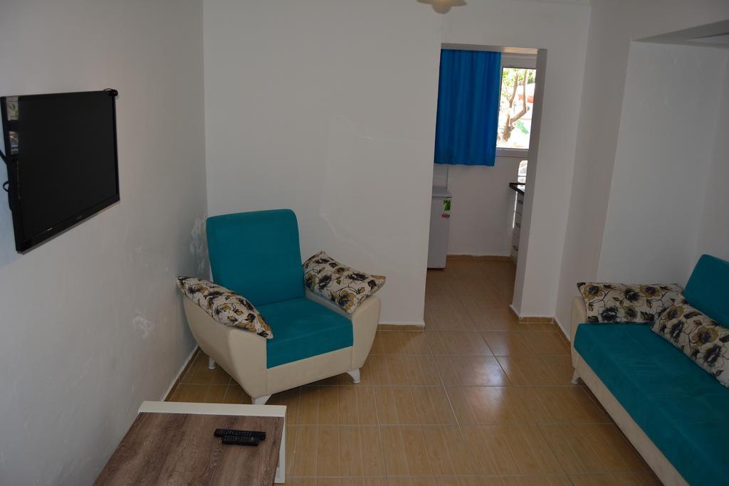 Mavi Butik Apart Çeşme Luaran gambar